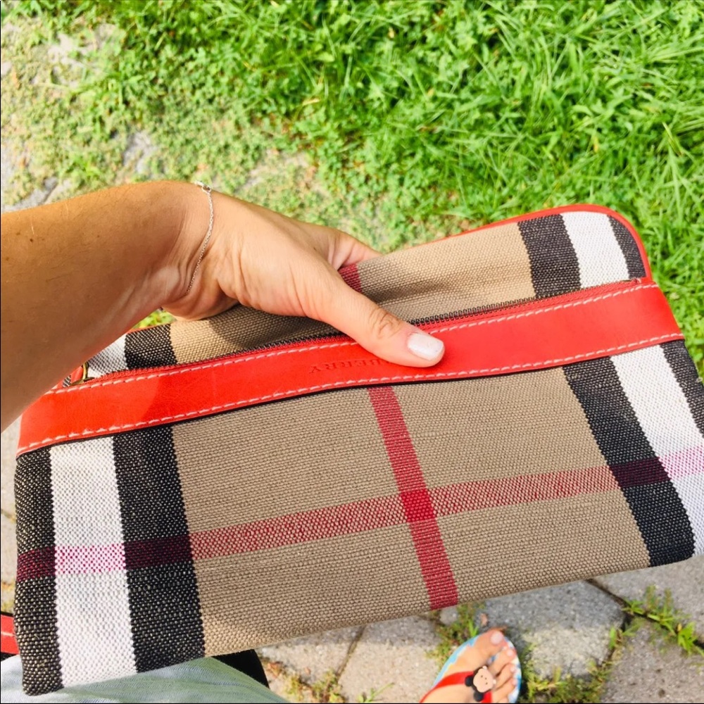 Store Closing Sale !Authentic Burberry Crossbody /Clutch - Picture 12 of 12